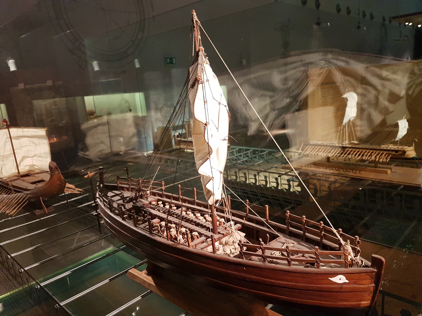 03 Mesa Kyrenia Olkas 4th century BC modelled after the Kyrenia shipwreck. Thessaloniki Technology Museum4th century BC model